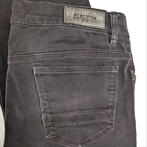 Kenneth Cole Distressed Men's Denim jeans - Picture 2 of 10